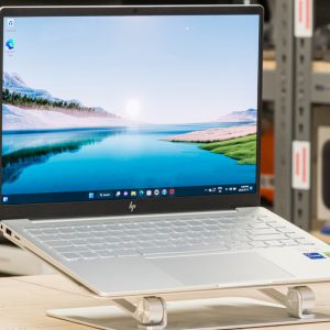 HP Pavilion Plus 14-inch Laptop 14-ey0040AU AMD Ryzen™ 7 7840U